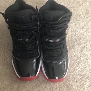 Youth Bred 11’s